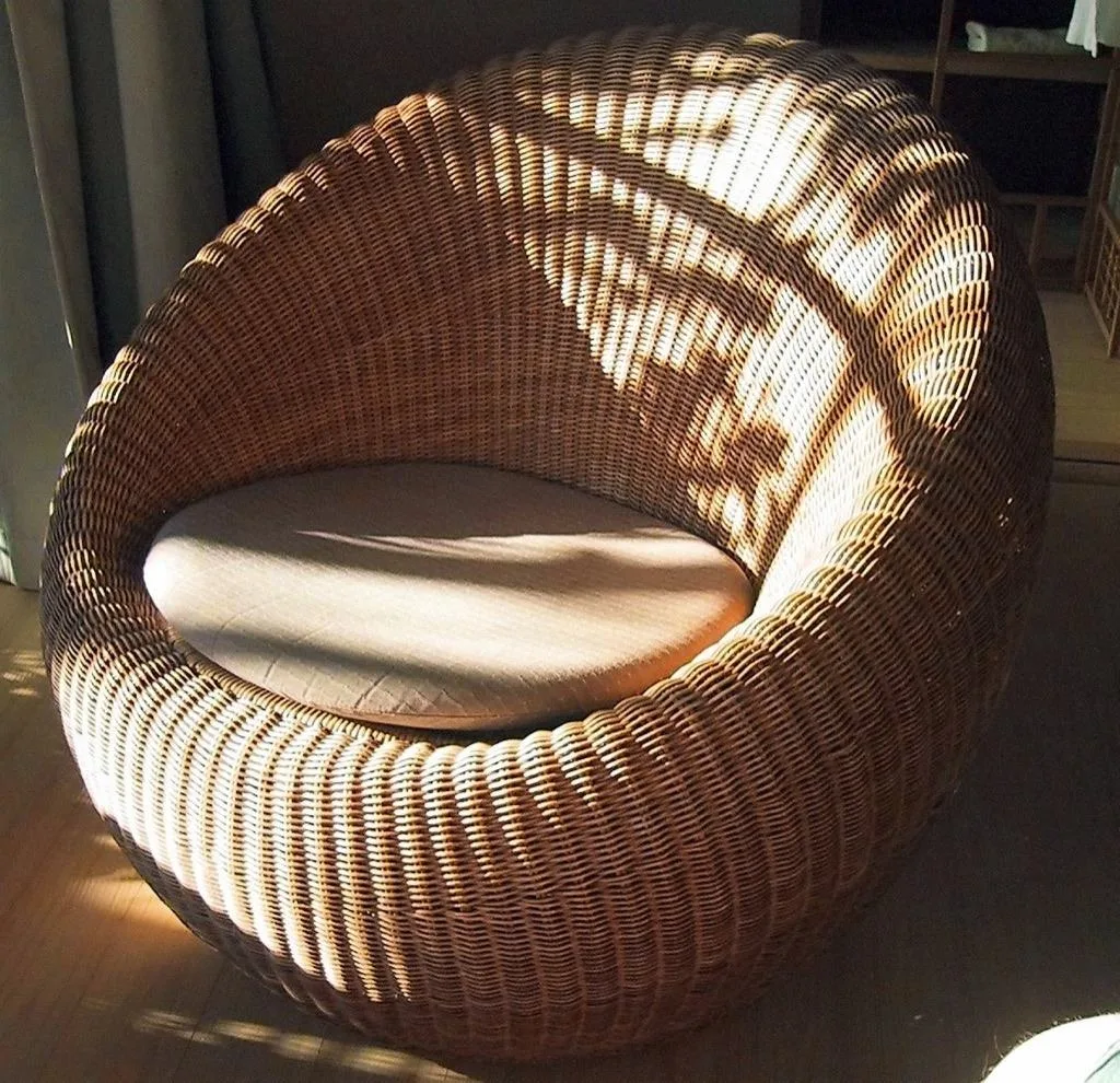 Fauteuil boule en osier – photo 1 sur 1
